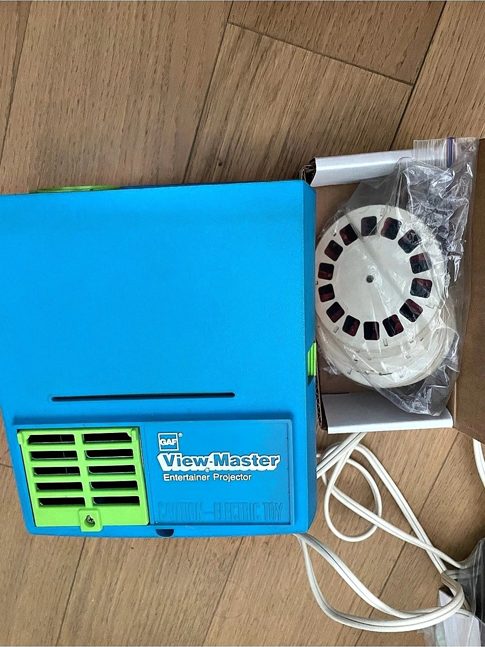 GAF View-Master Projector with Reels